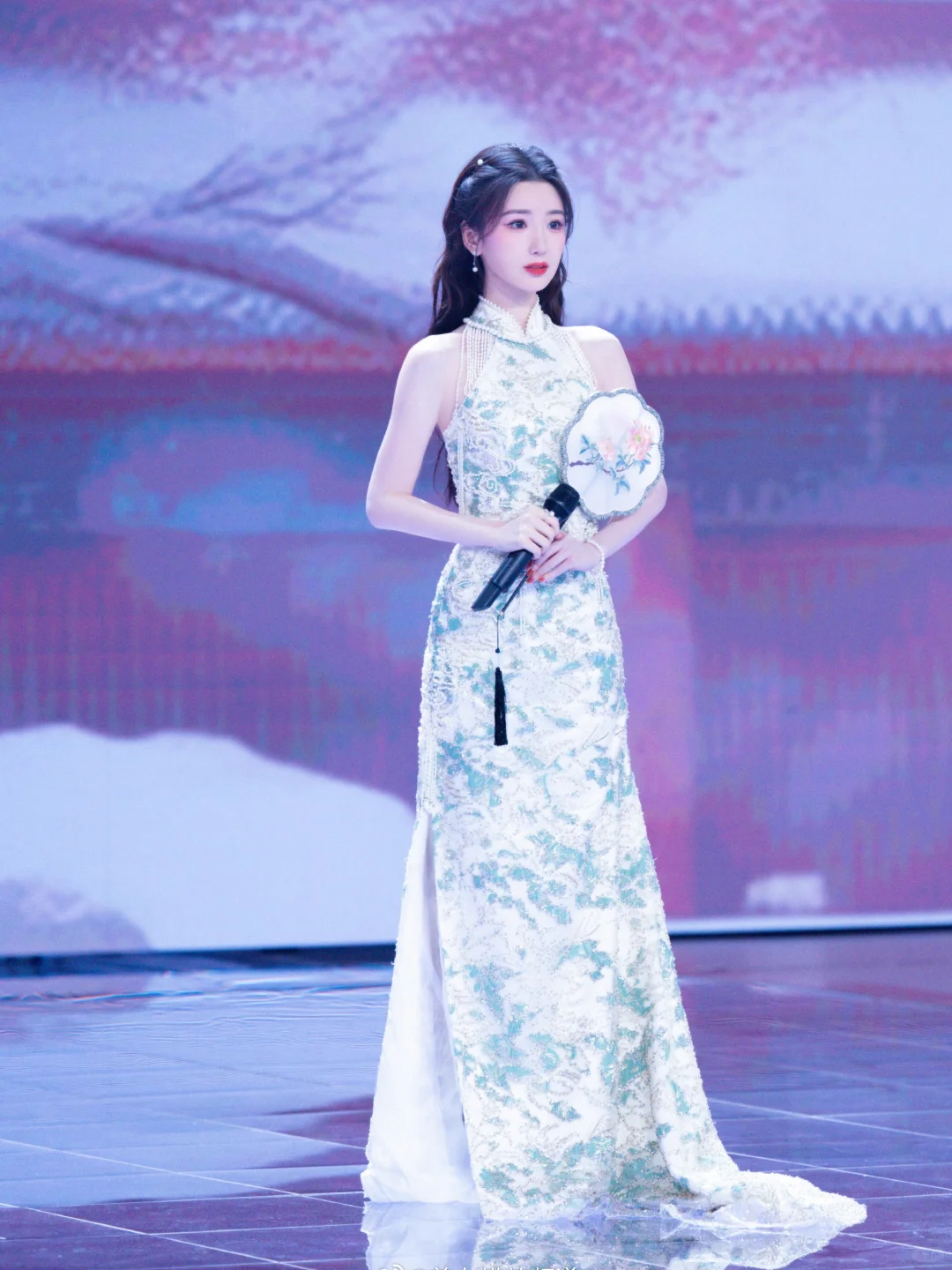 被女明星的中式旗袍穿搭狠狠拿捏了👍