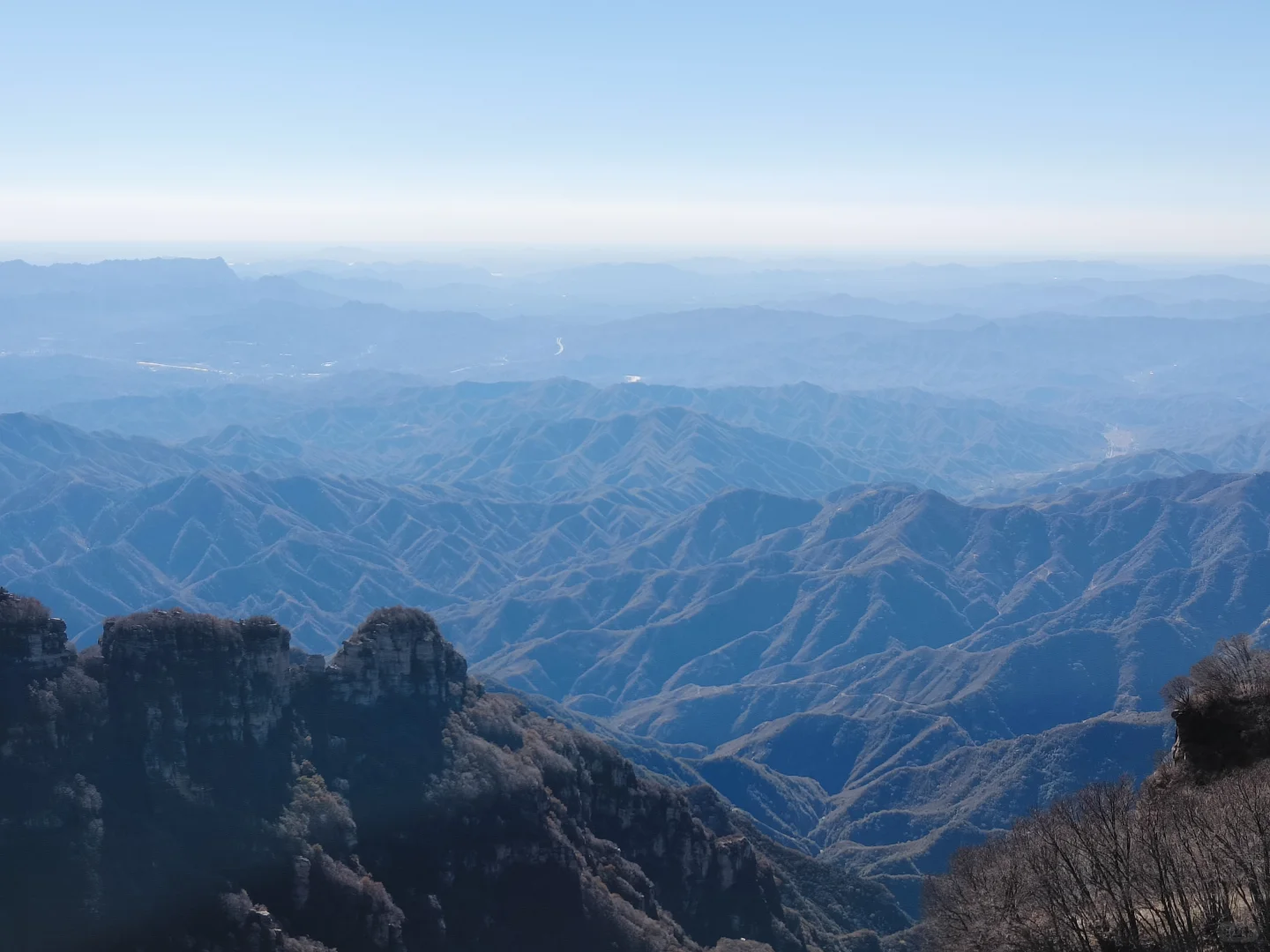 小博美征服白石山