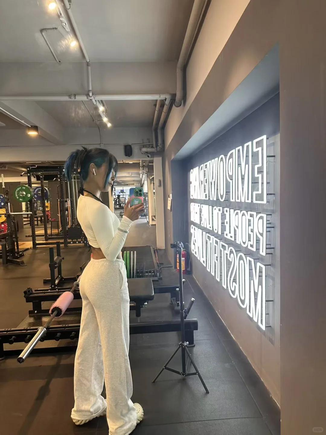 aimn这件太有白女穿搭那味儿了