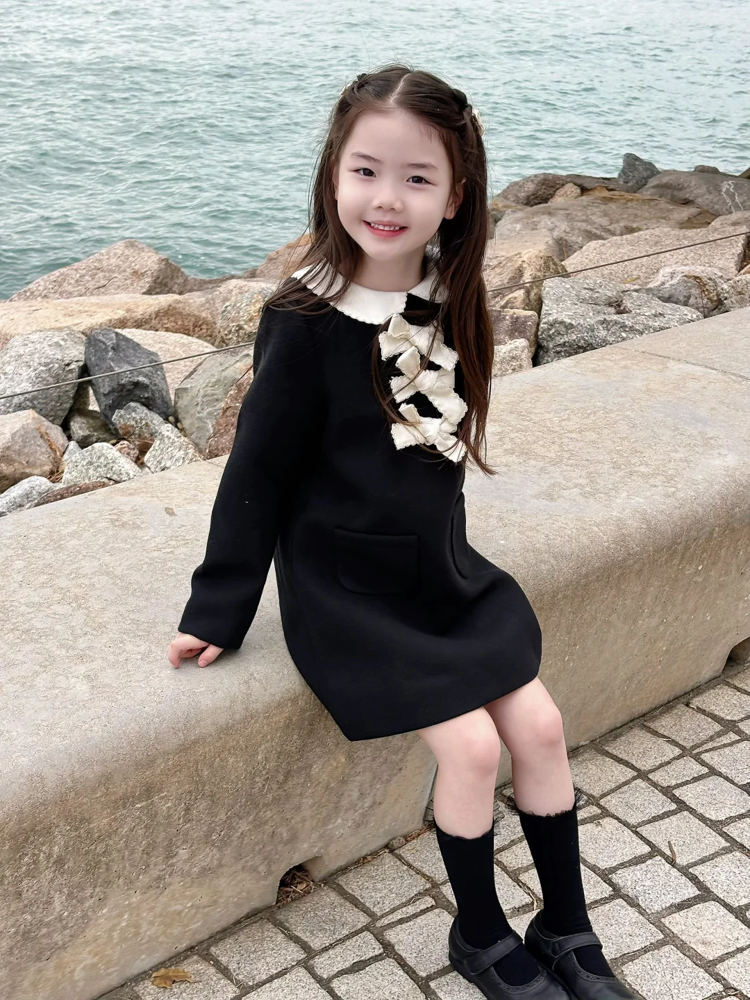 🇭🇰香港海边偶遇千金风女孩，太可爱了吧！