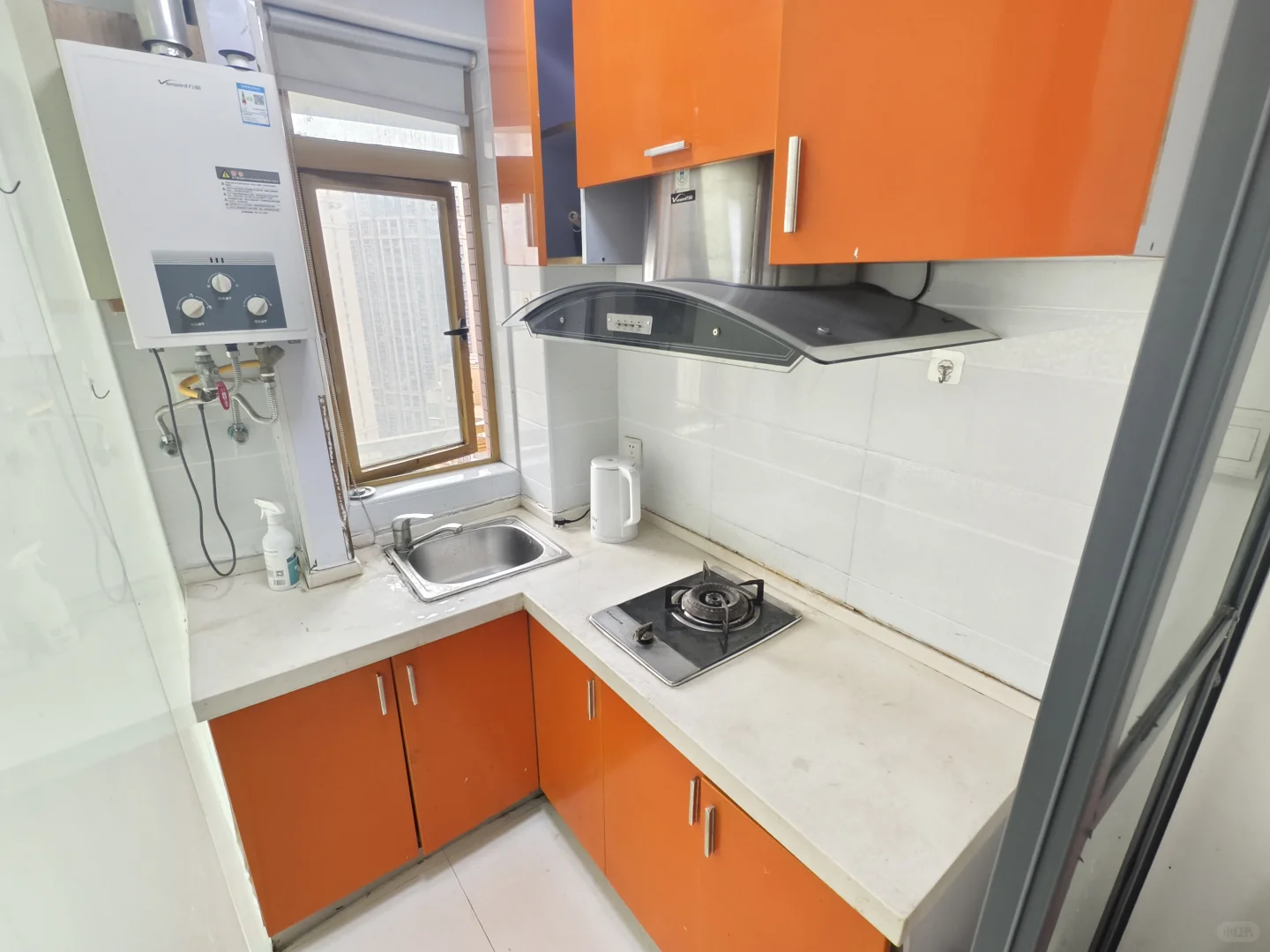 天健芙蓉盛世住宅公寓一房出租1300/月