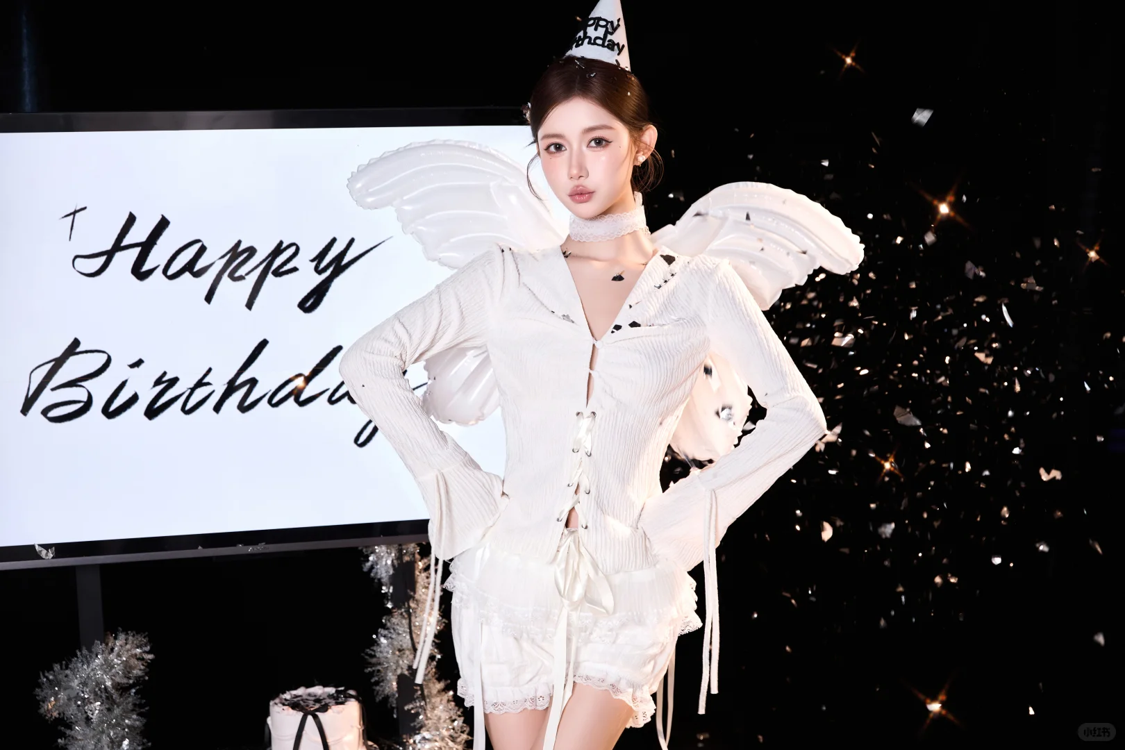 白纱裙+小翅膀=今天的限定天使