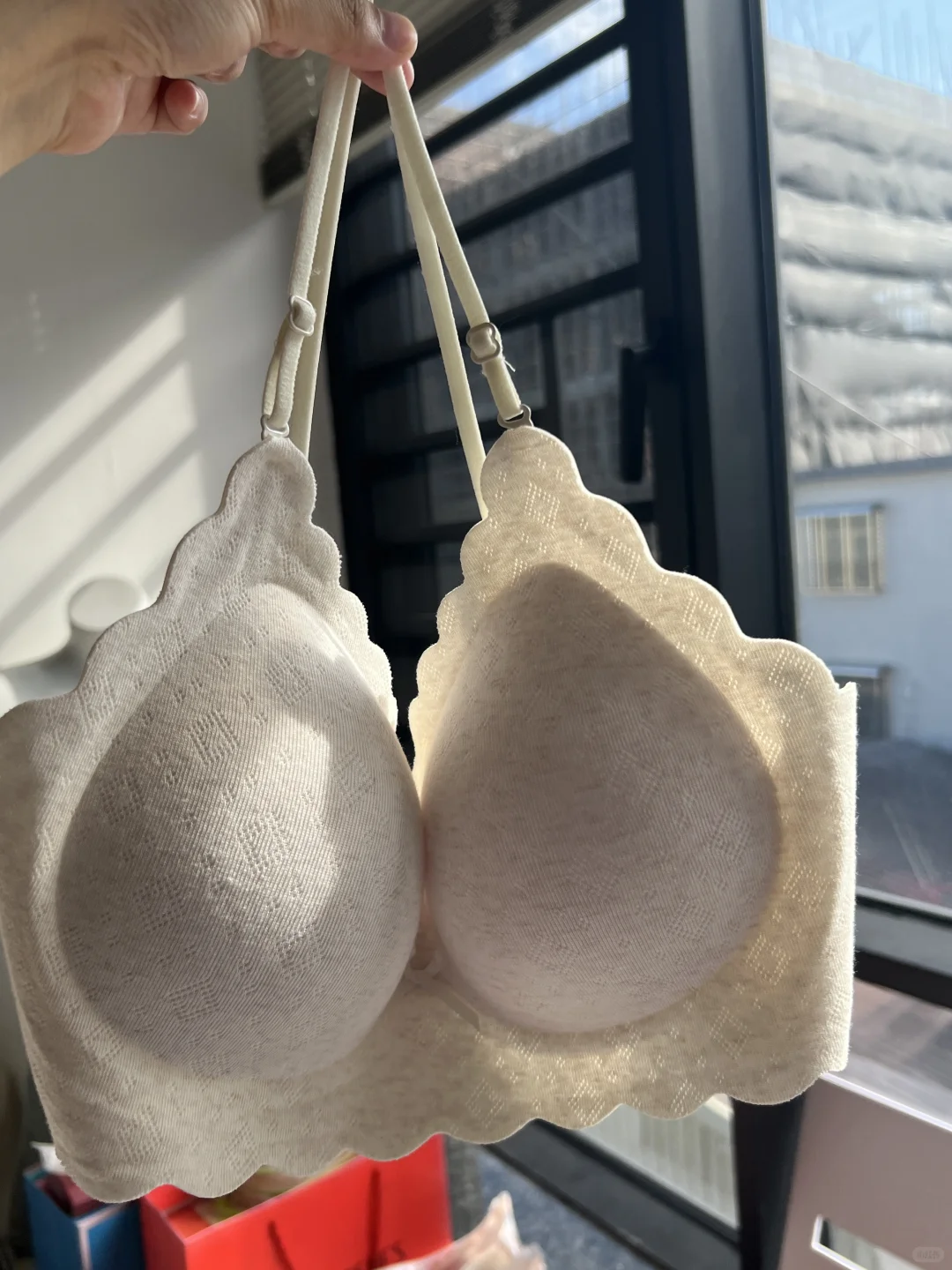 女人！切记每一层都要穿得体面！小胸显圆！