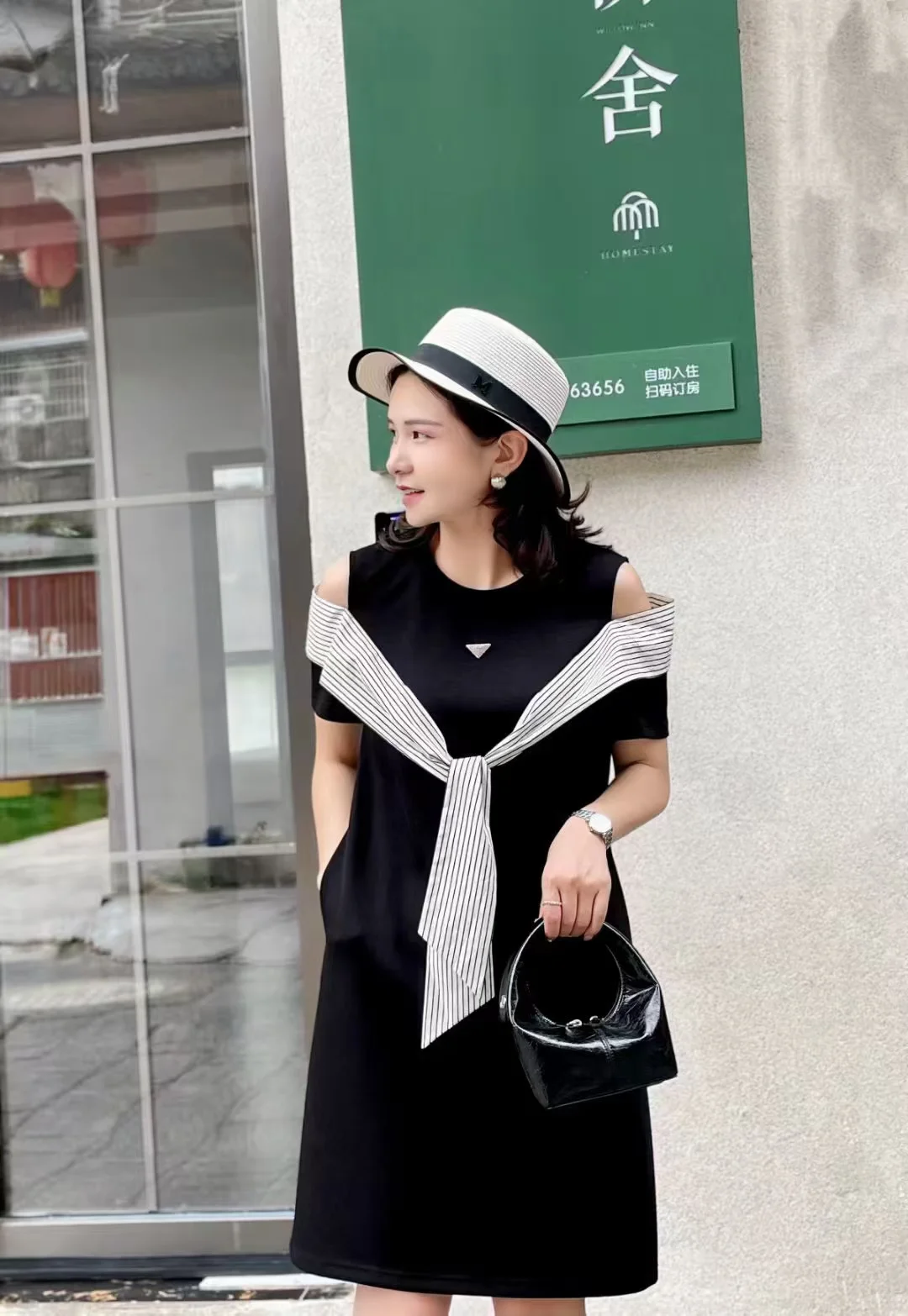 午后的闲暇时光，城市中的优雅漫步