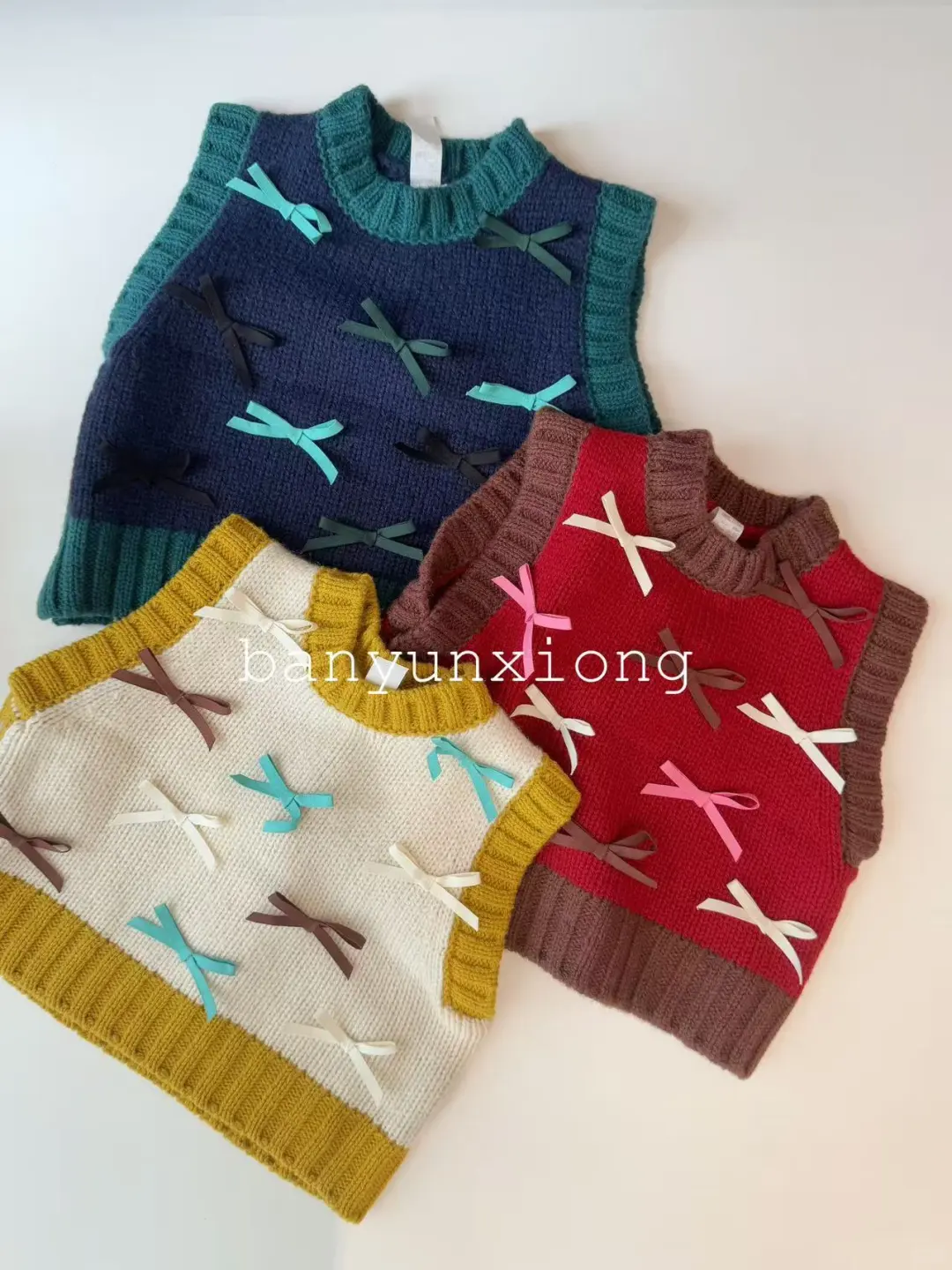 Tia CiBANi | 甜美的针织马甲