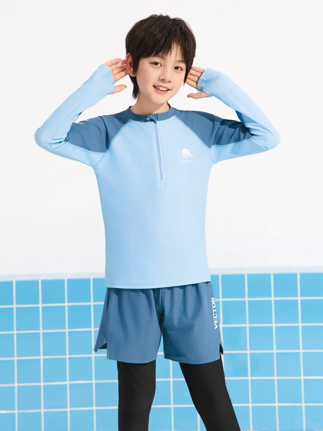 青少年游泳训练泳衣！这件真的很酷啊！