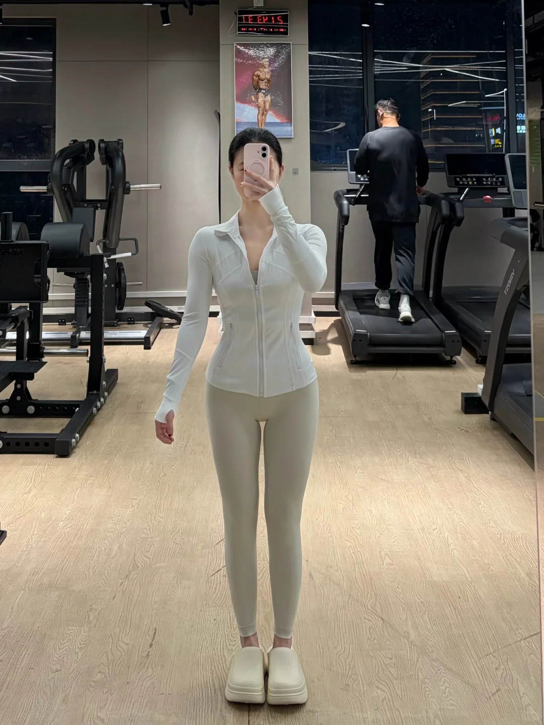 160 105 瑜伽服版型不好我不穿