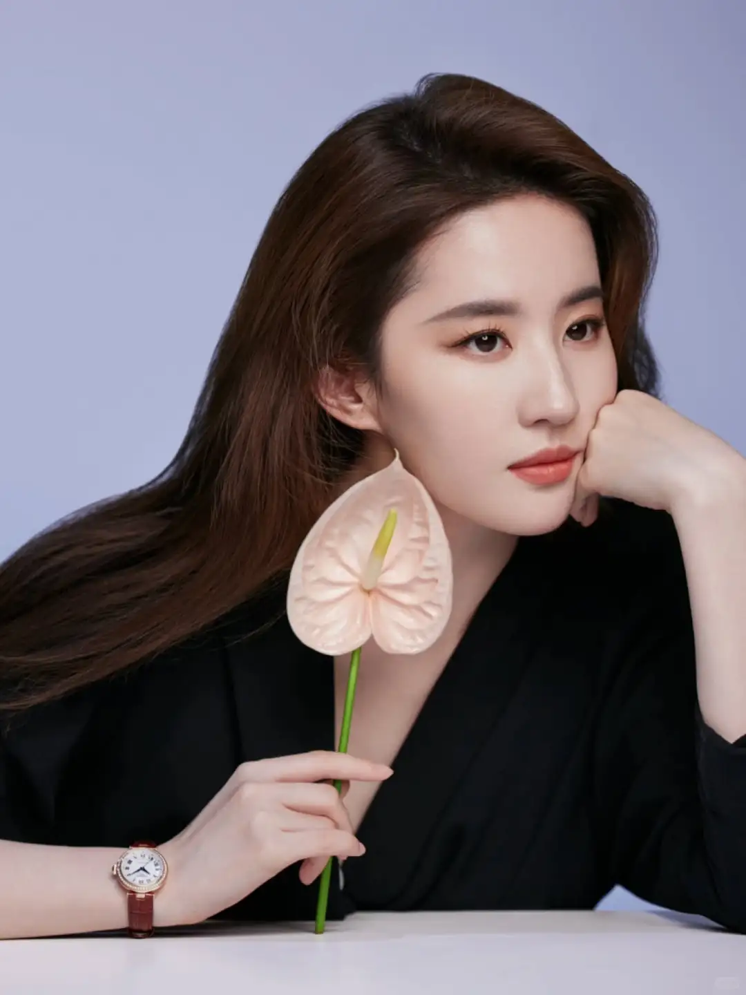 刘亦菲这组图直接把“仙气”焊在脸上了