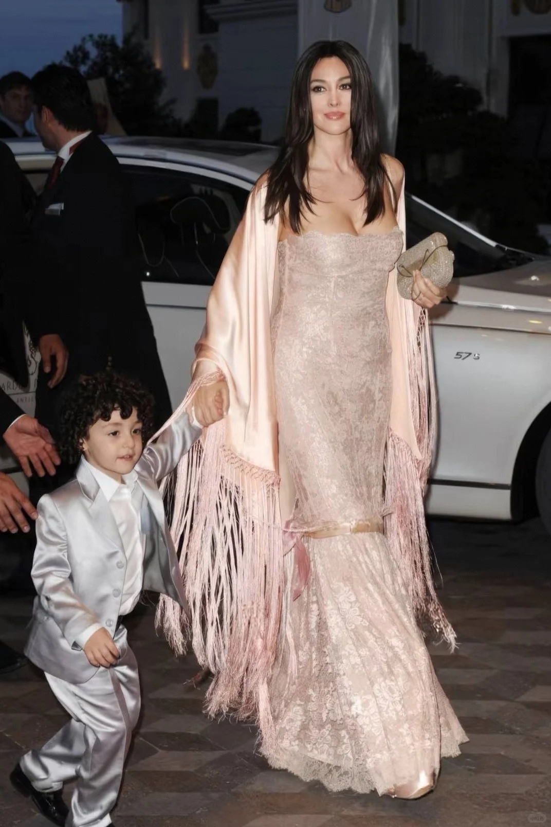 惊为天上人｜球花