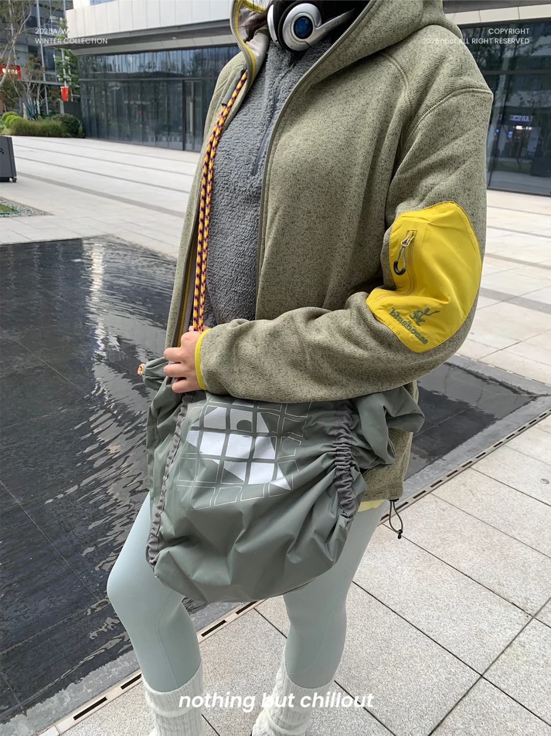 去练瑜伽课的路上