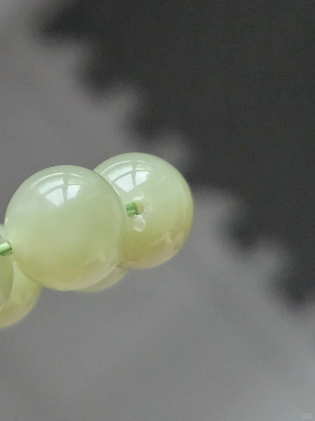 出闲置和田玉青黄口青梅牛油果绿手串卡10女