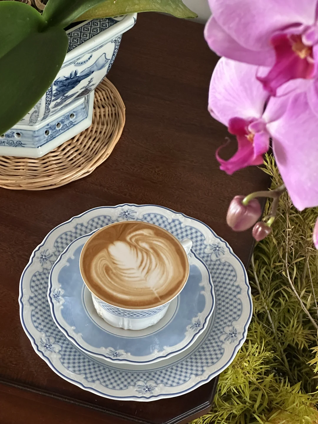 咖啡拉花基础｜咖啡杯就不基础