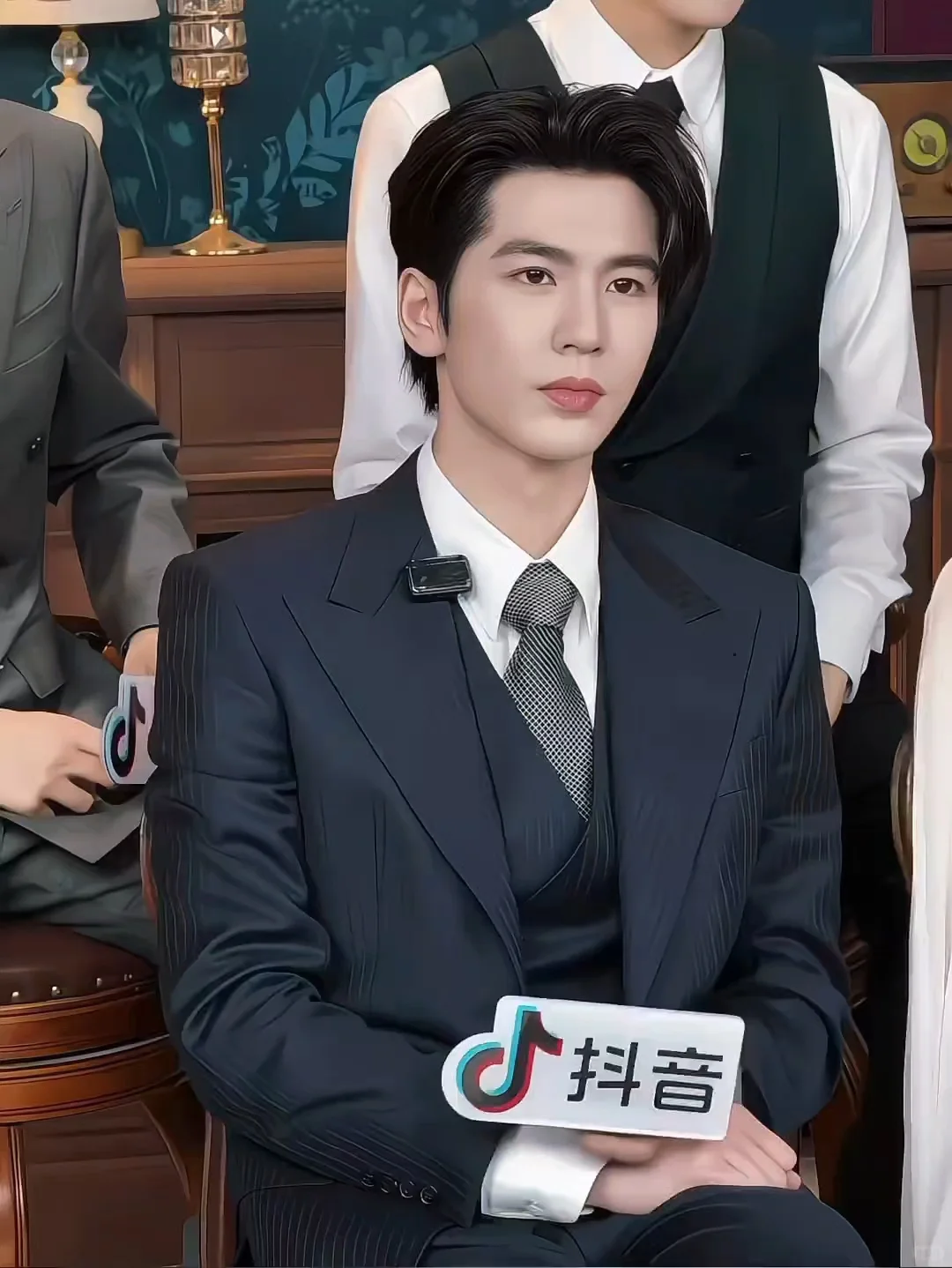 张凌赫平板ipad动态壁纸分享｜太权威了