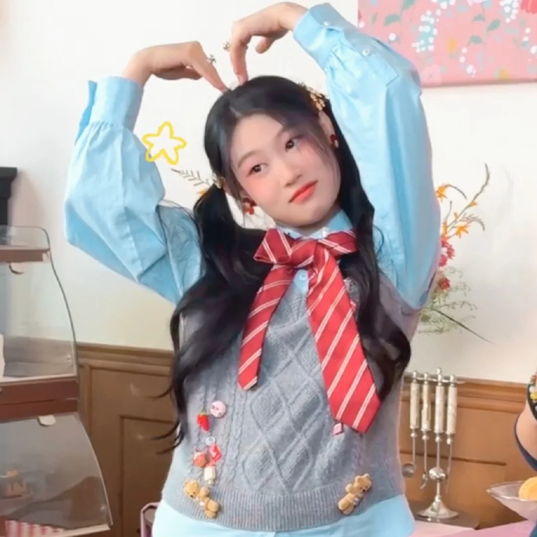 谁懂啊！沈佳润这组甜妹图直接把我甜晕了