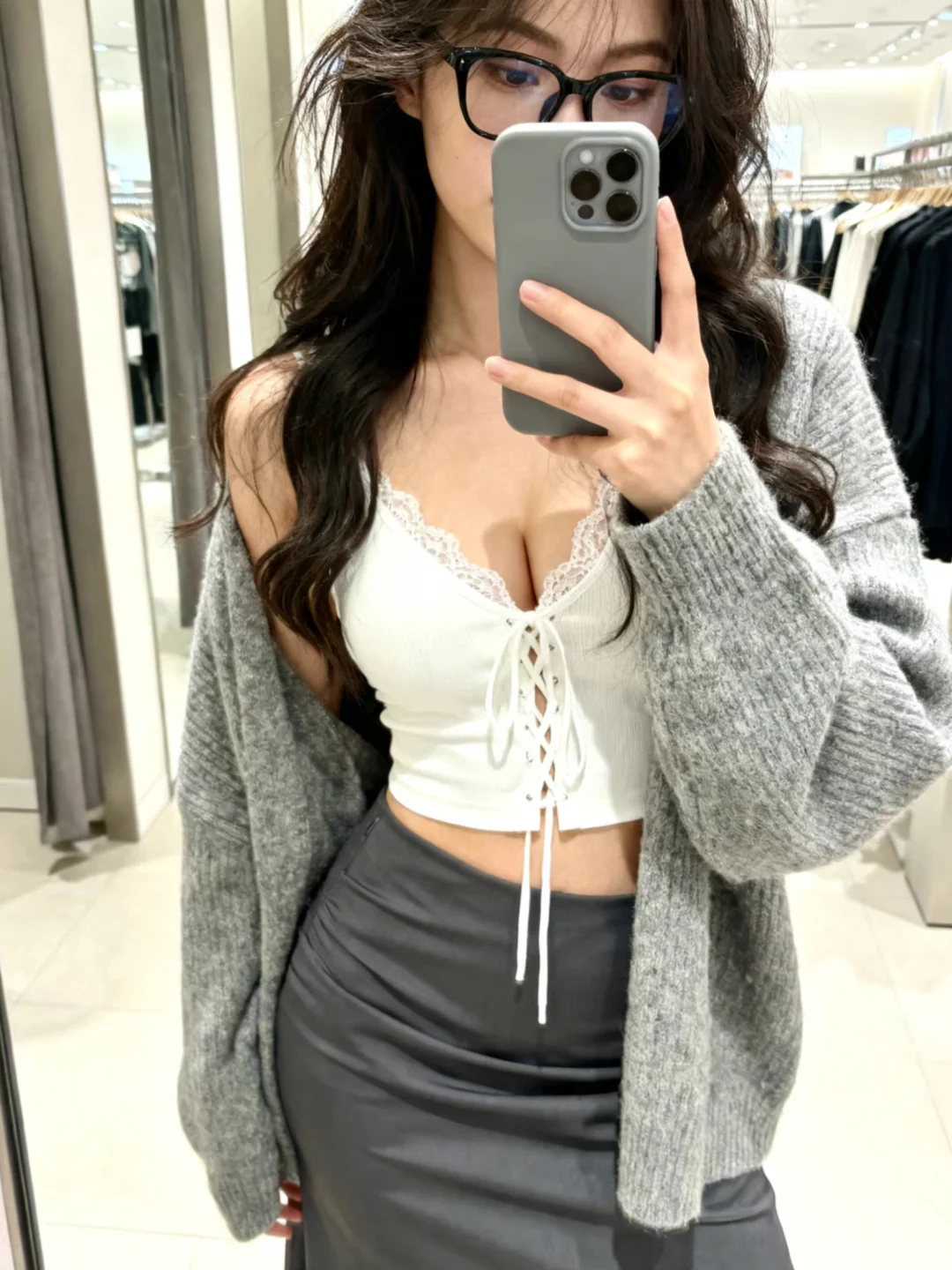 我看过沙漠下暴雨，看过大海亲吻鲨鱼