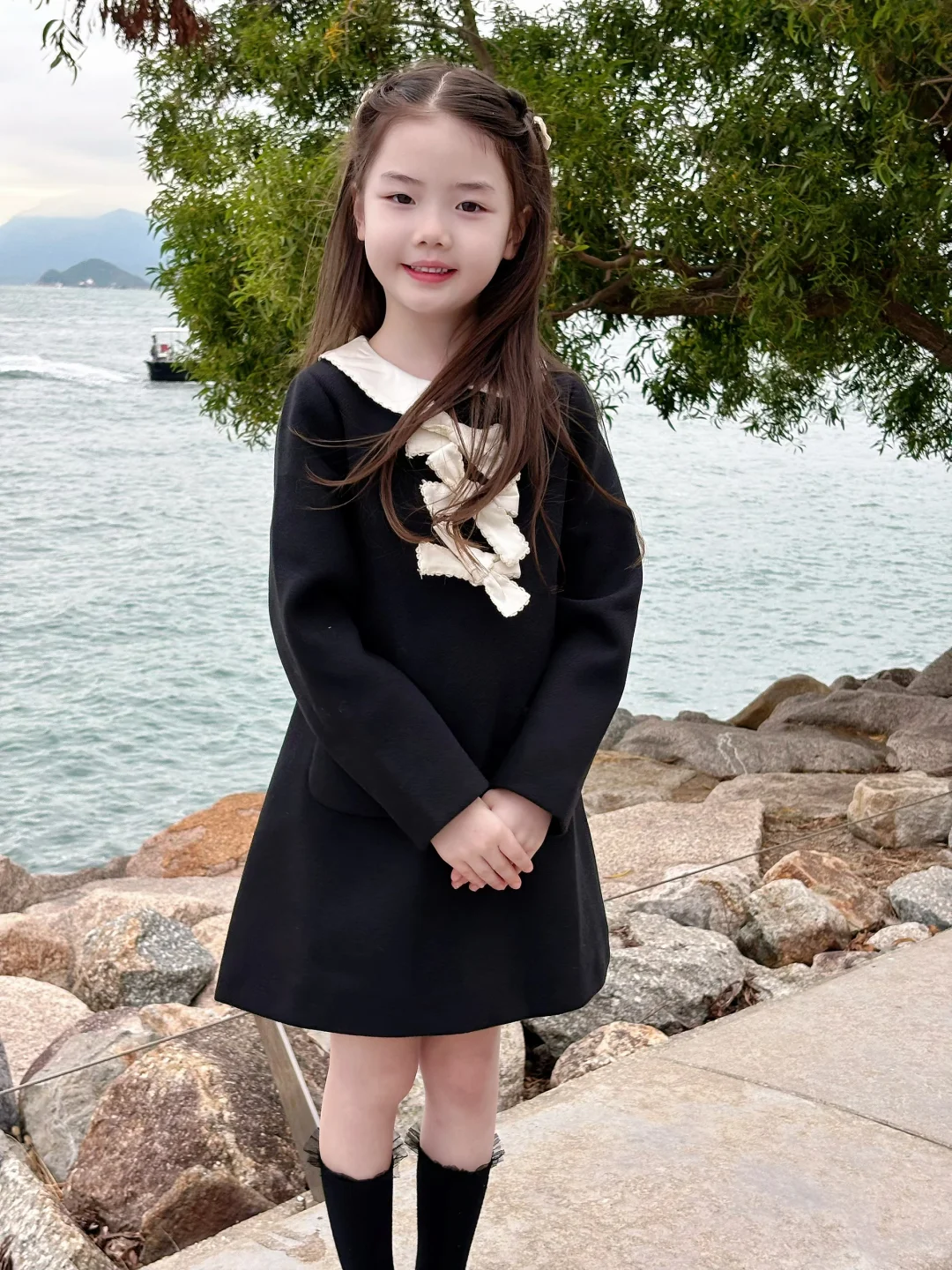 🇭🇰香港海边偶遇千金风女孩，太可爱了吧！