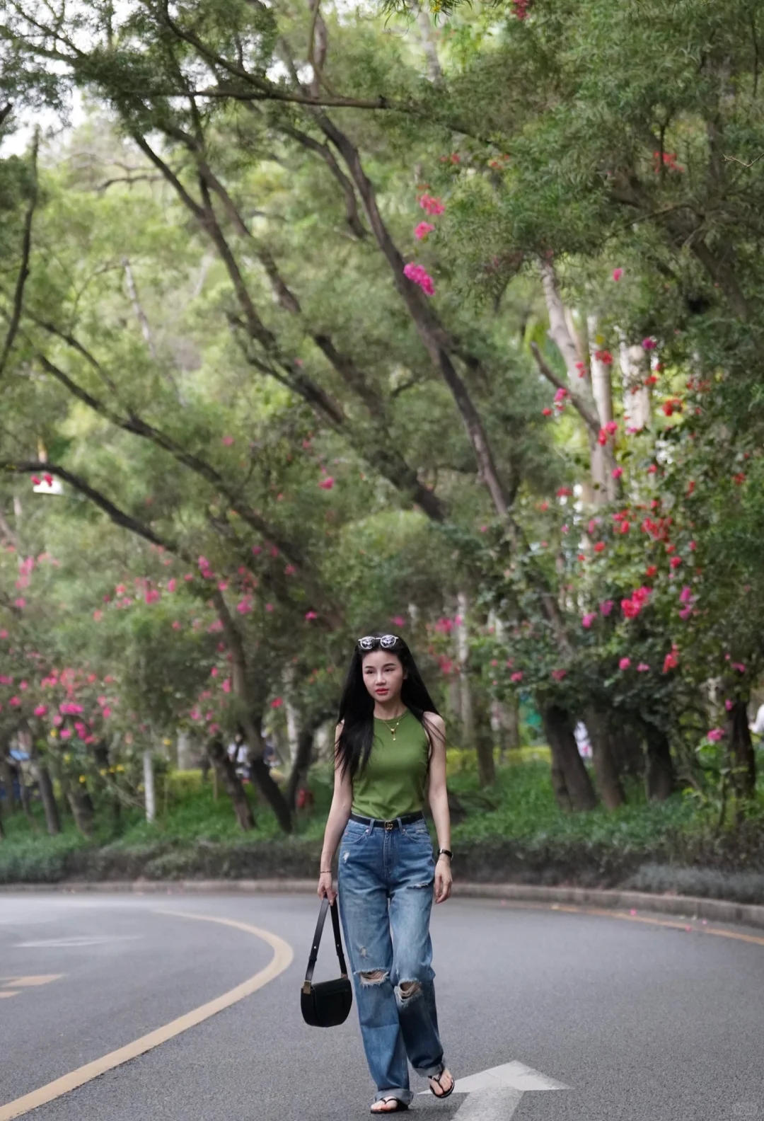 哈哈哈…40岁的美少妇