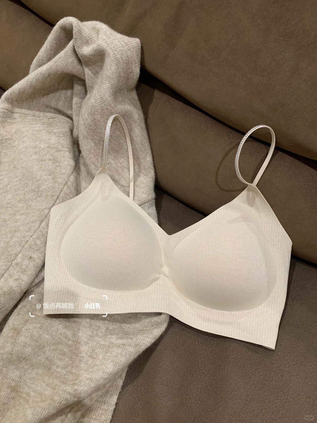 我发现这闪钻肩带是真百搭！！还胸圆