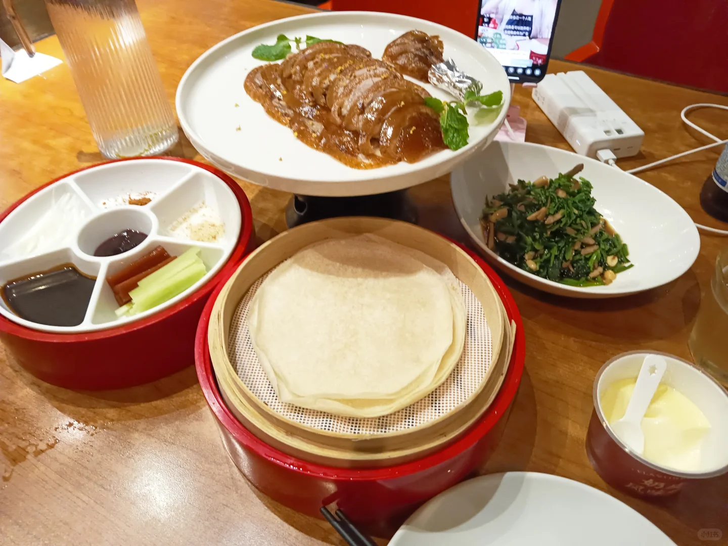 只爱维秘的睡衣，蕾丝大露背，太高级了😍