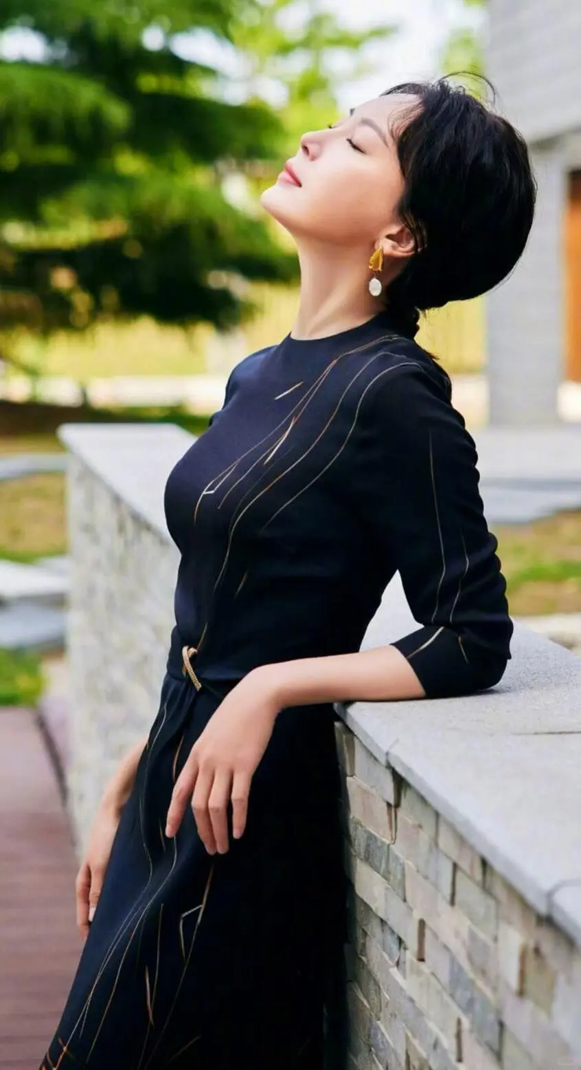 陈数：岁月淬炼的优雅与锋芒