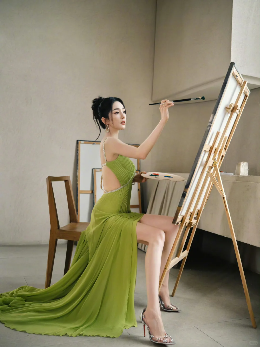 杨幂 美腰蝴蝶背 开衩大长腿