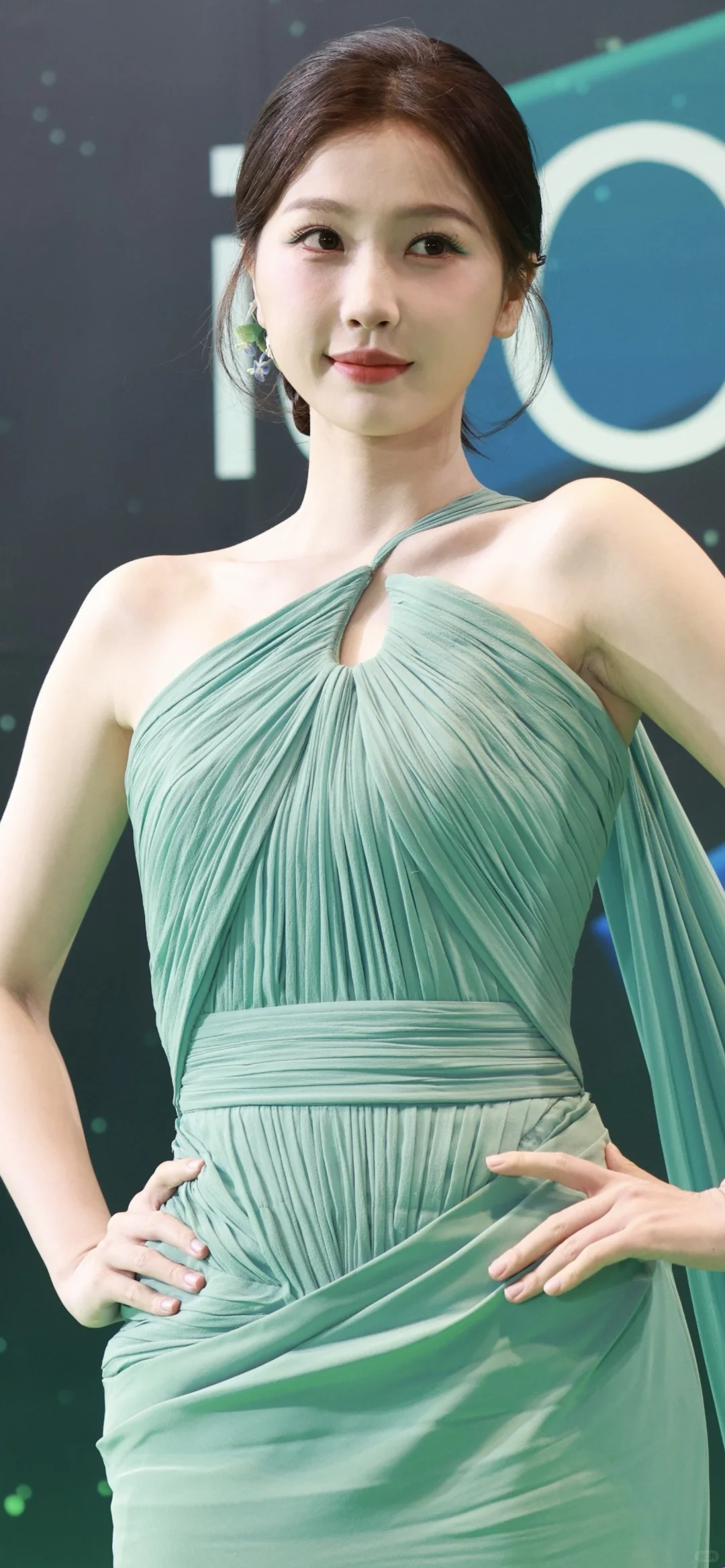 虞书欣 骨相美气质好好 美的