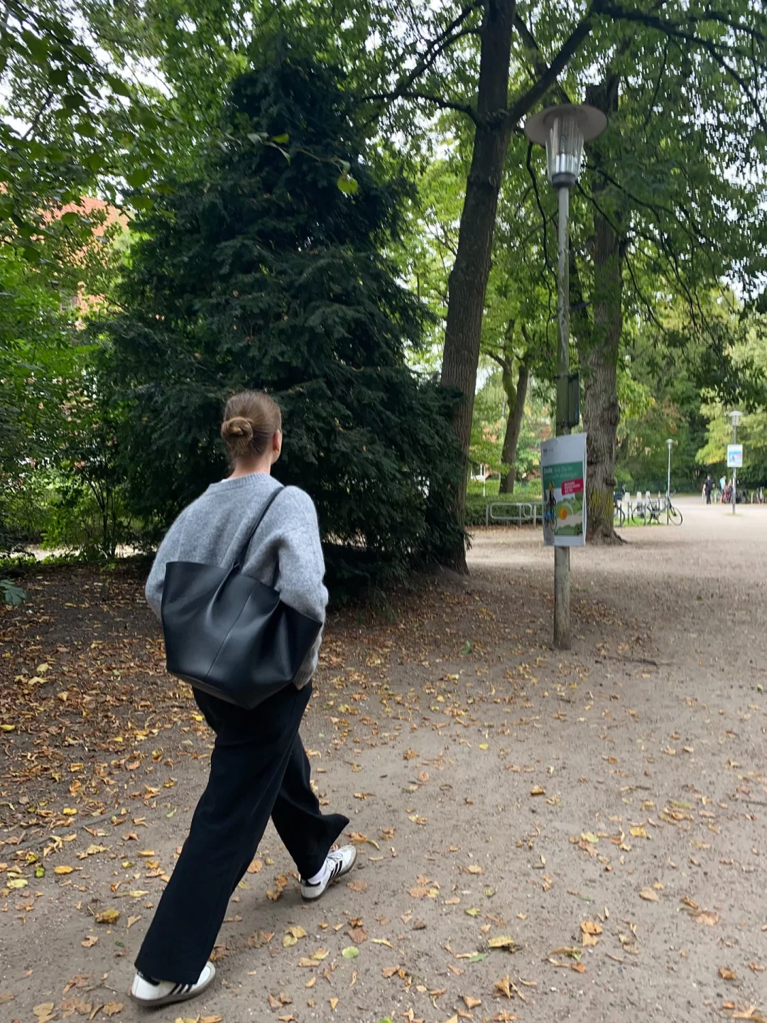 100位时尚博主 | 优雅复古的秋日时髦lady