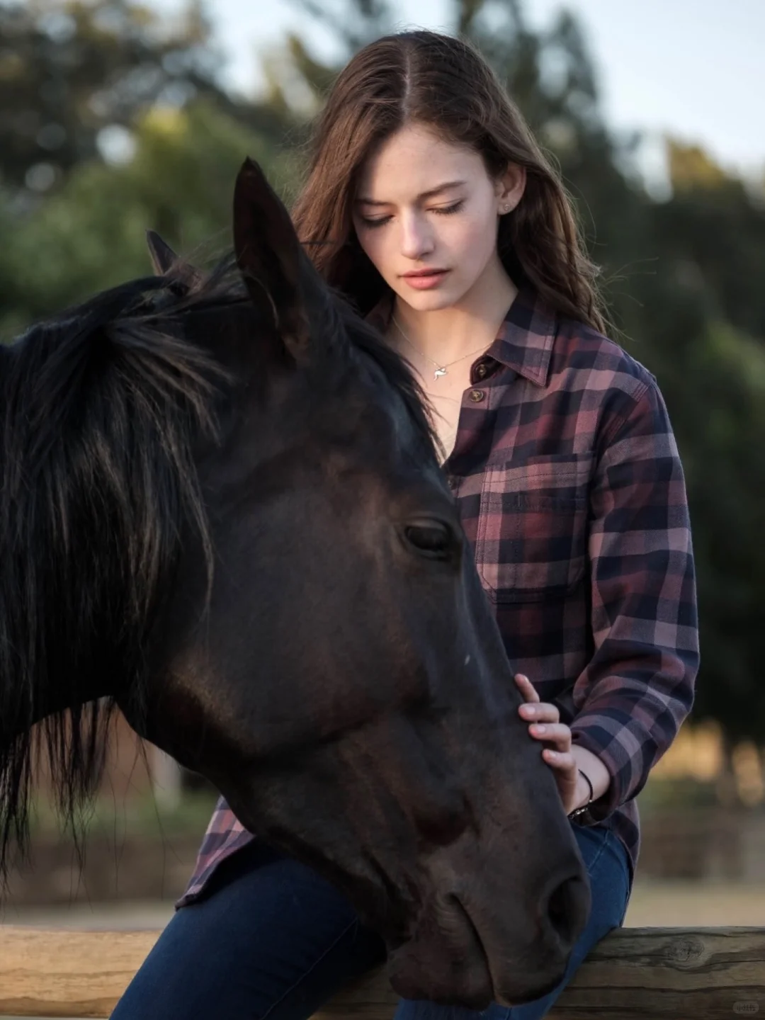 祝自然之女Mackenziefoy25岁生日快乐