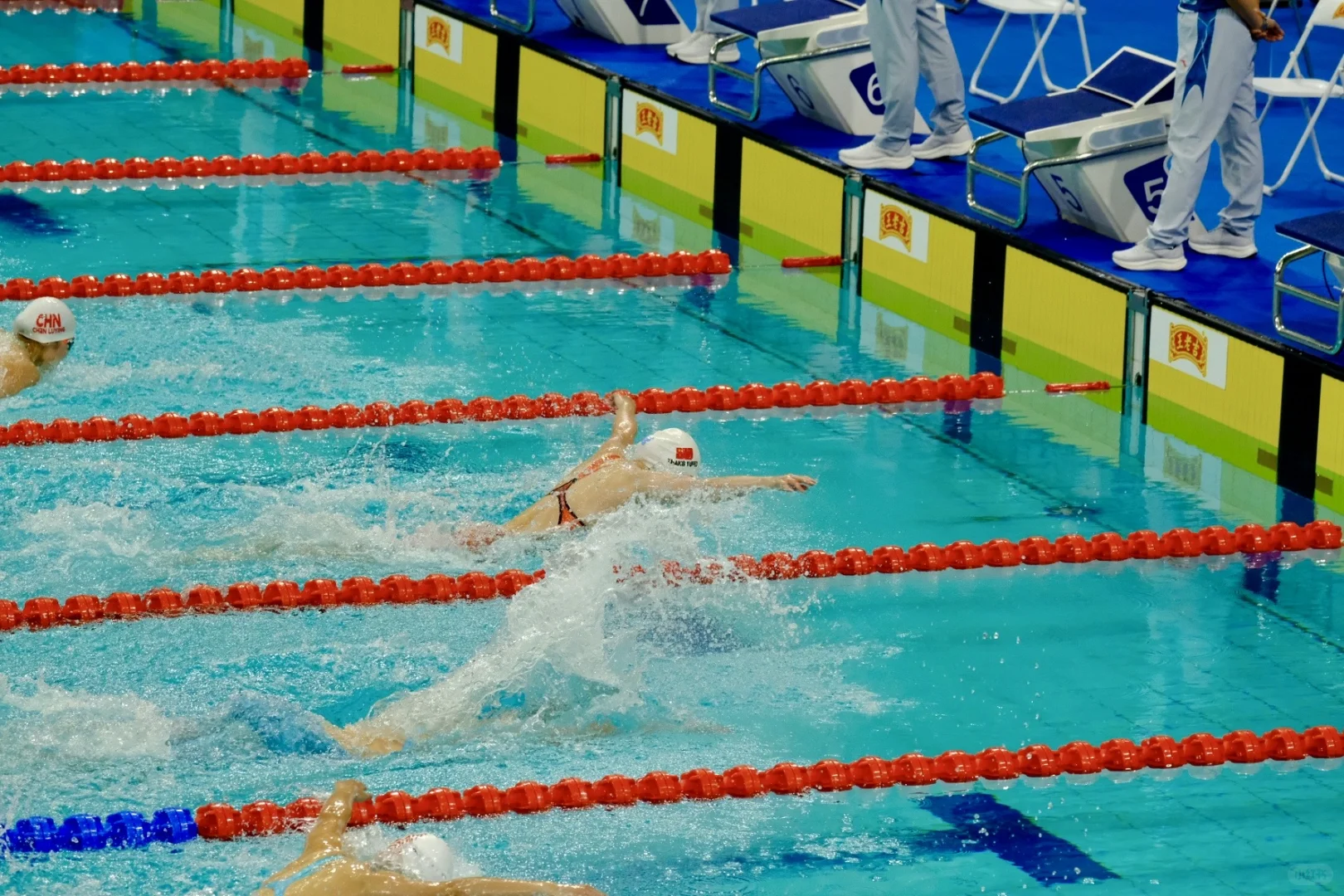 大运游泳第一枪