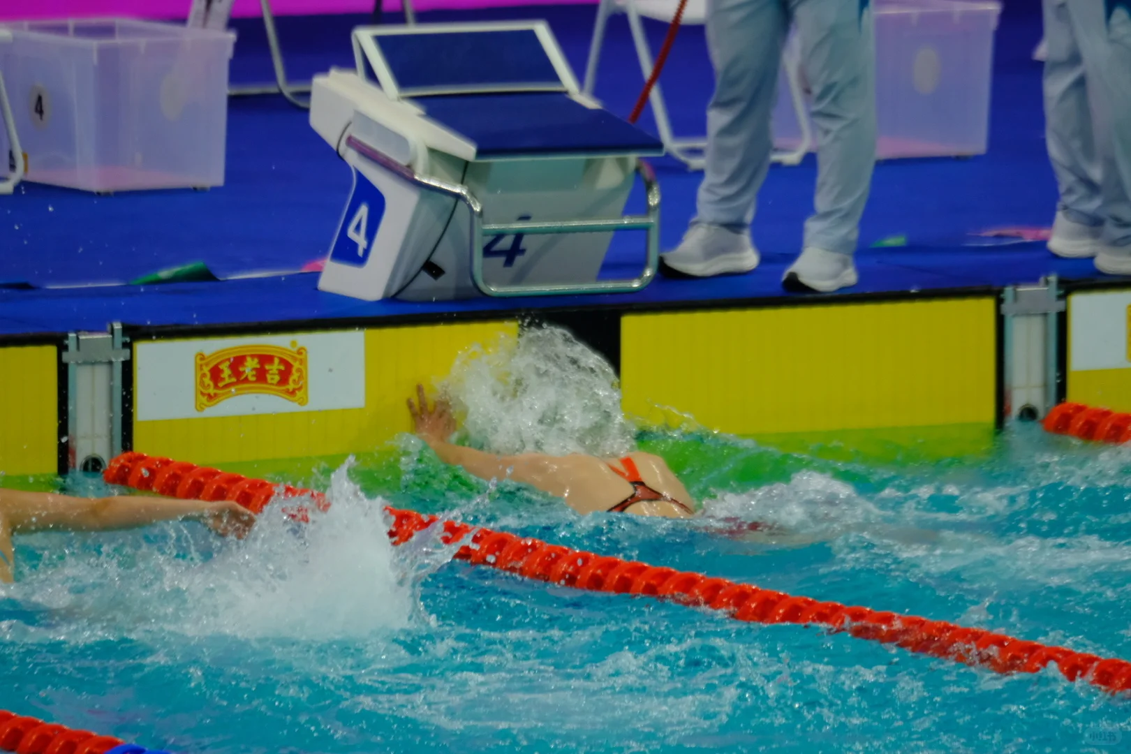 大运游泳第一枪