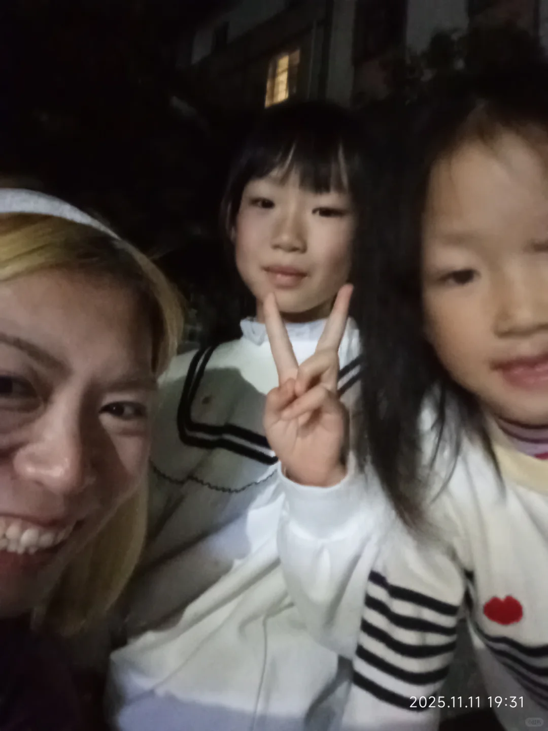 我们都是天使小女孩