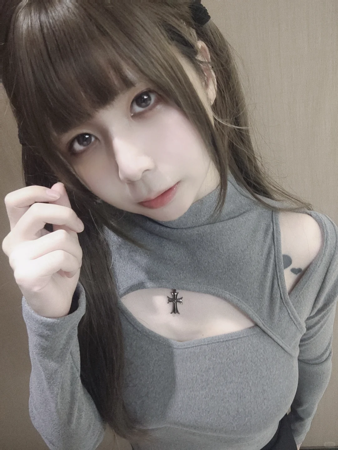 这次又是土土眼镜双马尾