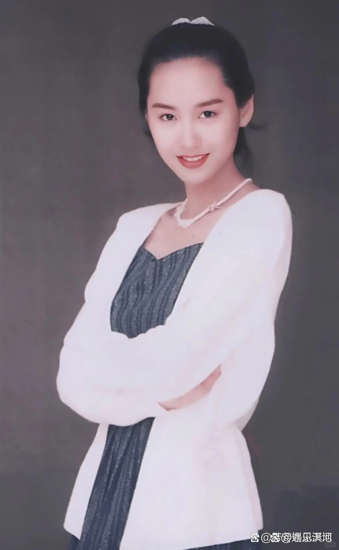 紫霞仙子朱茵：眼含星光的经典美人，用灵动