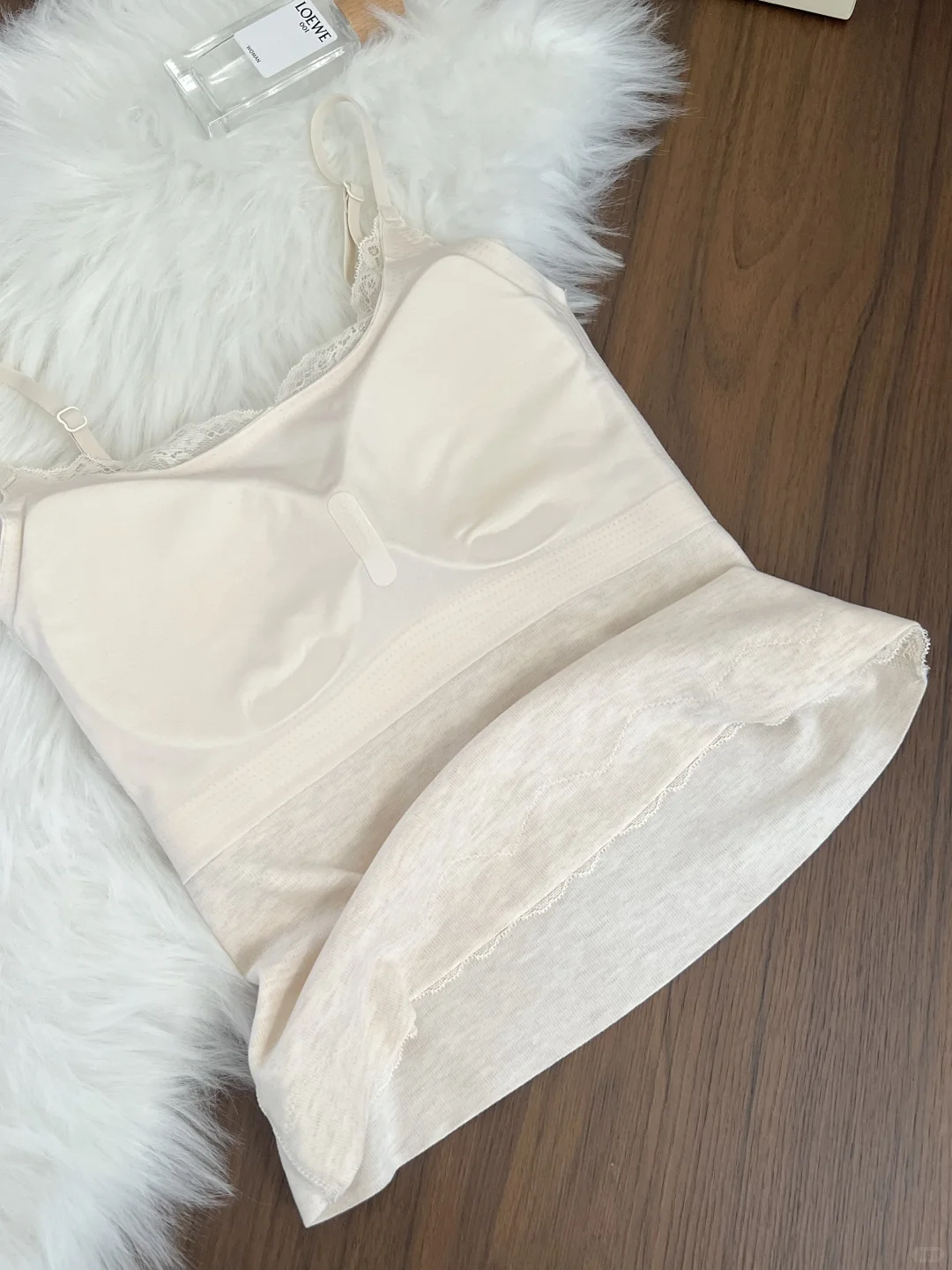 蕾丝拼接叠穿氛围感绝啦～