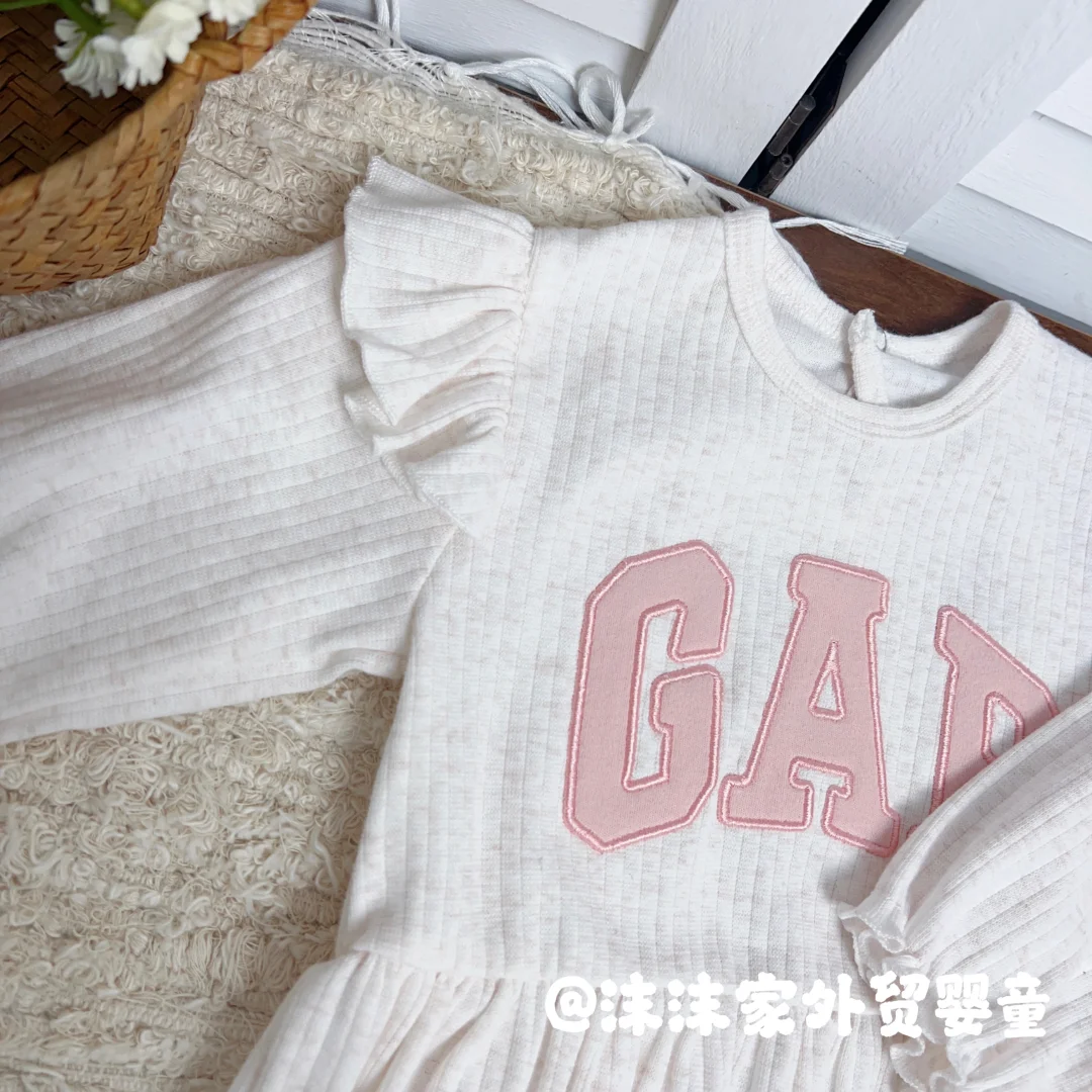 是女🦢喜欢的飞飞袖小裙子呀！