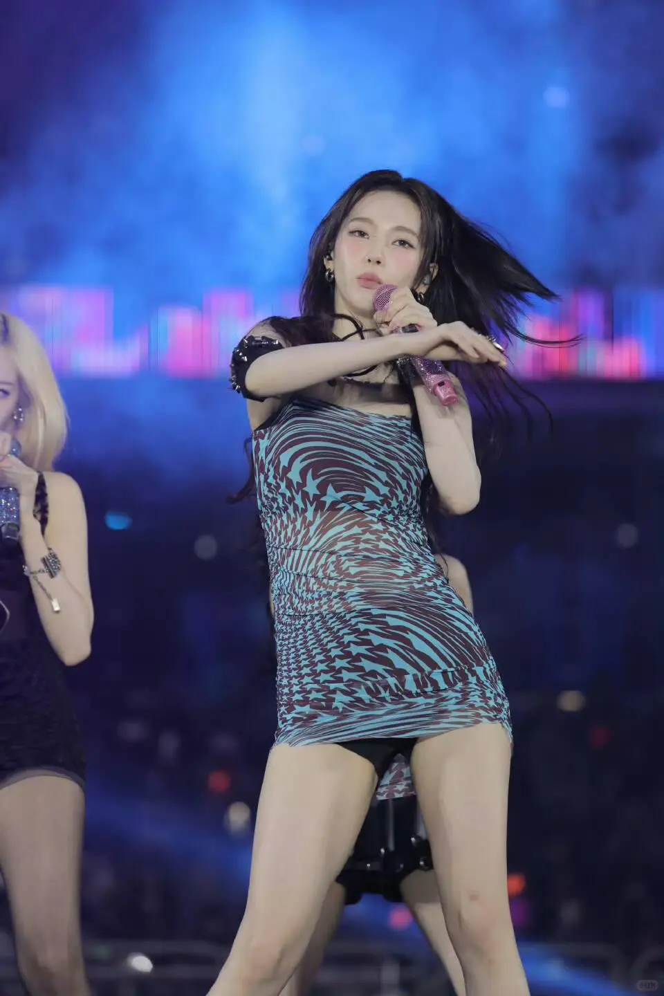 柳智敏 T视包臀短裙 大长腿 ［915P］