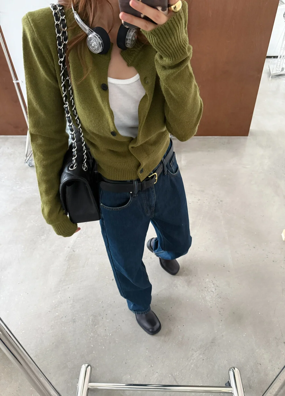 今天穿的又韓又高级🫒复古绿毛衣