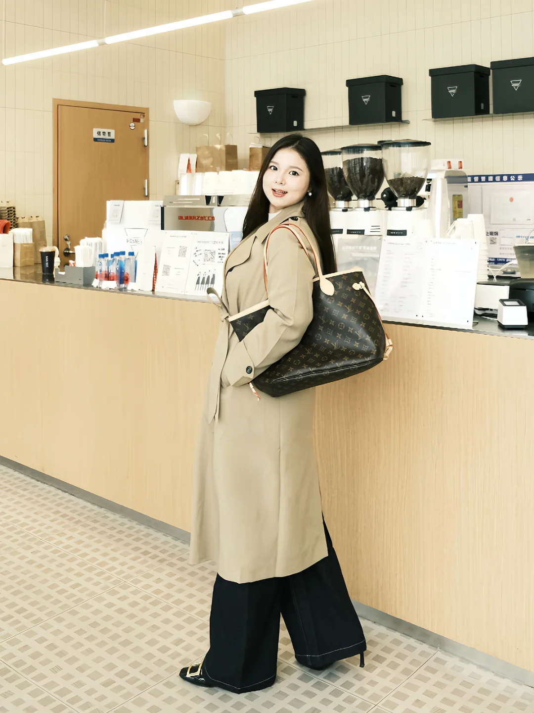 风衣的季节终于来了 🍂自带浓浓美女氛围