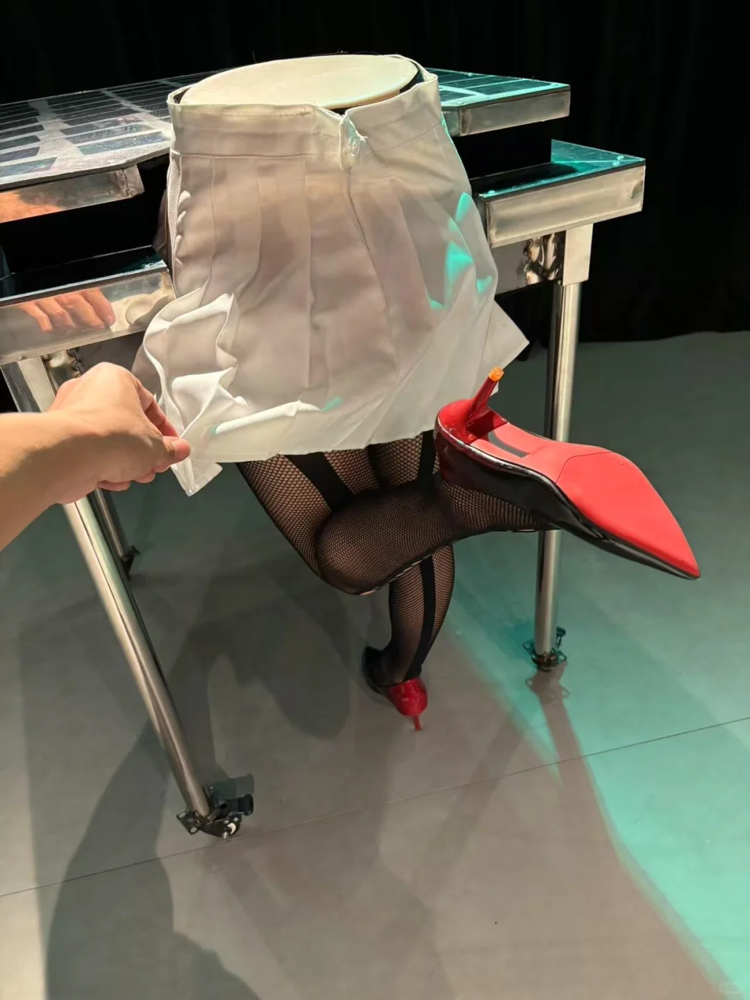 半身诱惑美女魔术