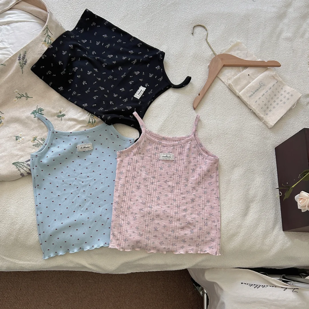 给女儿做几件夏天的小吊带