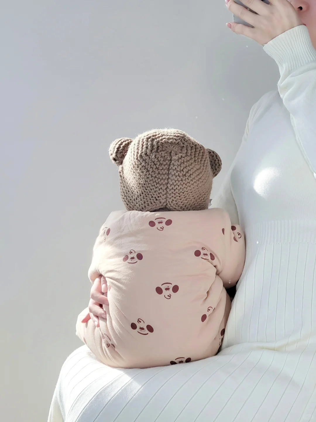 6月龄娃实现“穿衣自由”