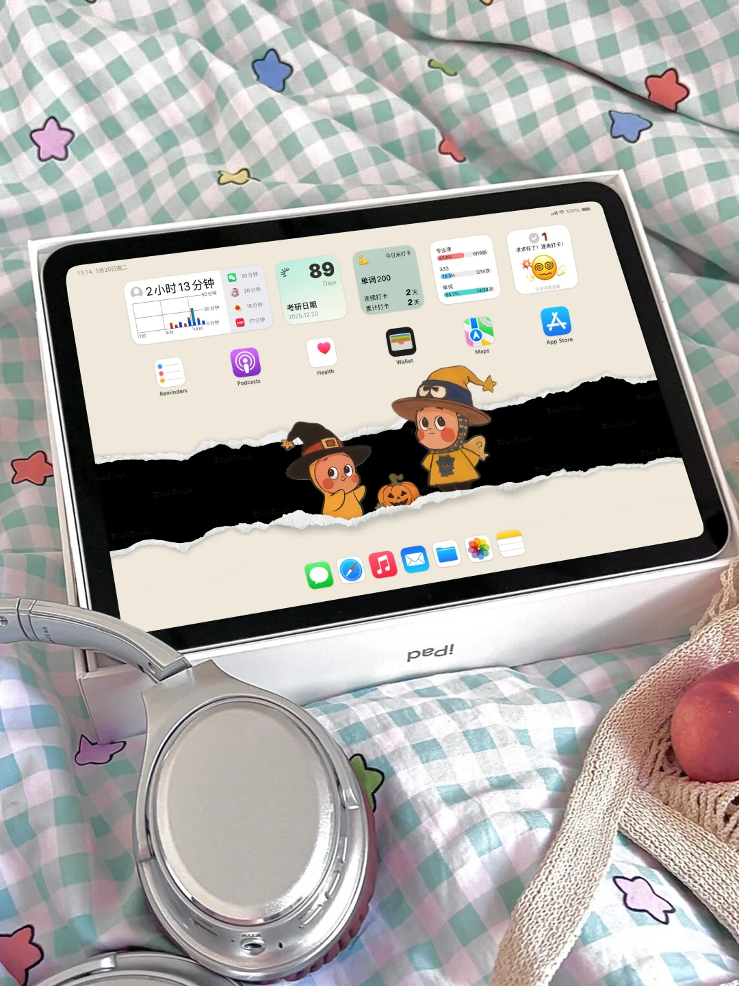 万圣节🎃星星人冲出屏幕 | iPad壁纸✨