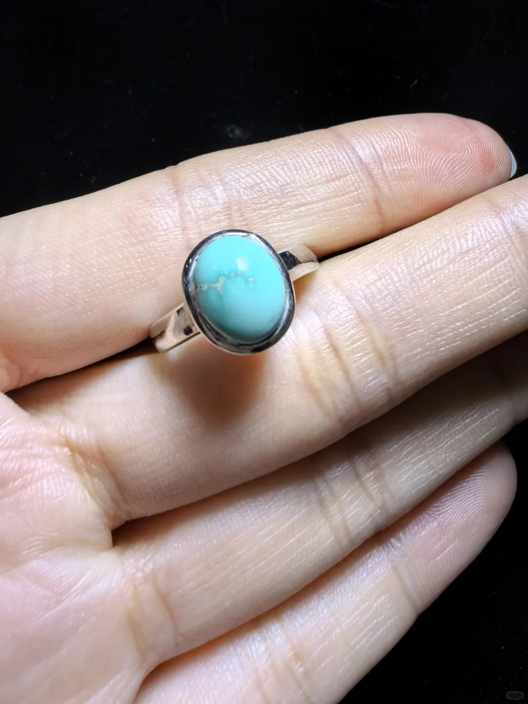 纯天然原矿绿松石高瓷蓝女戒，清新淡雅，精