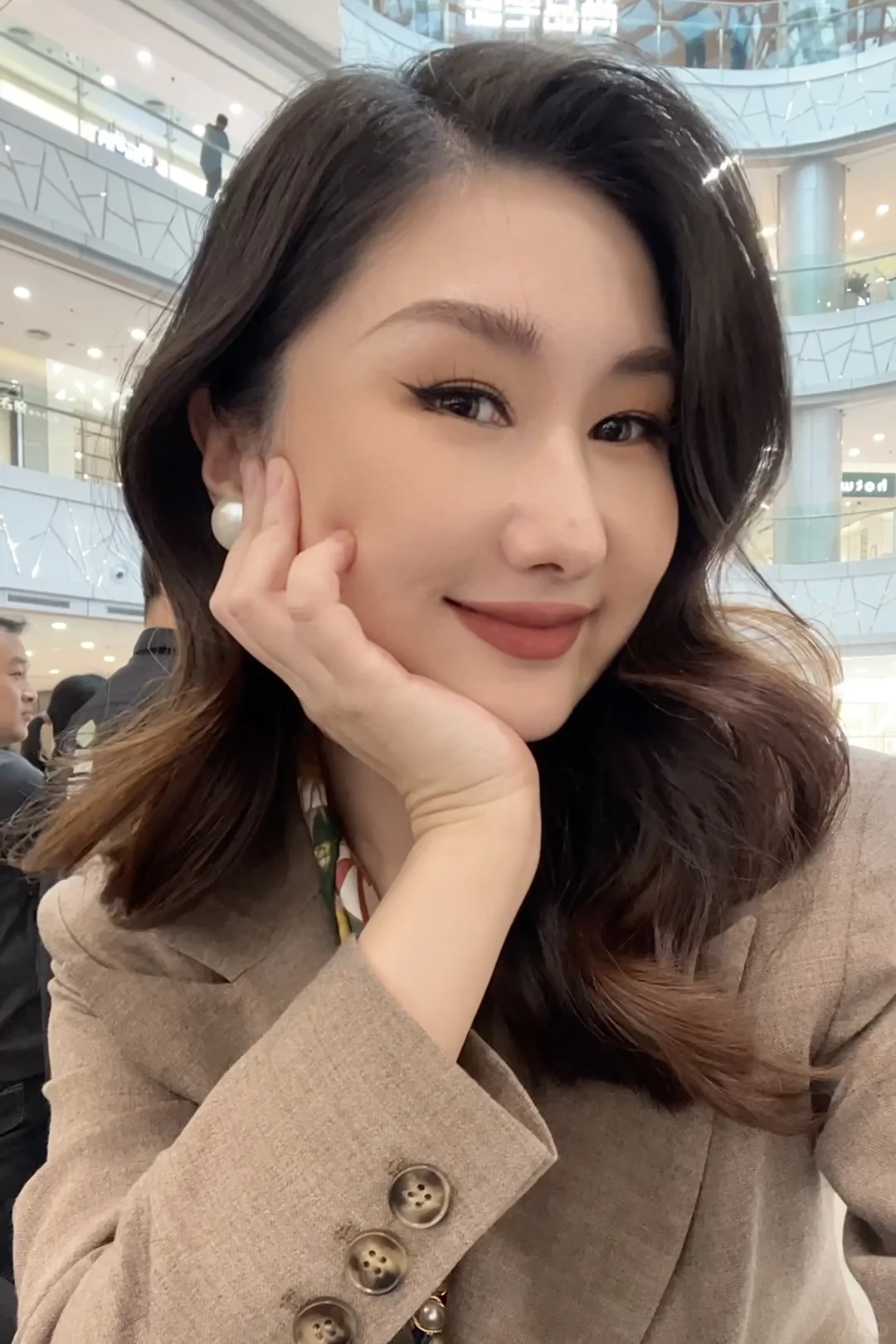 职场日常🎤早班主持人穿搭～还得是套装好看！