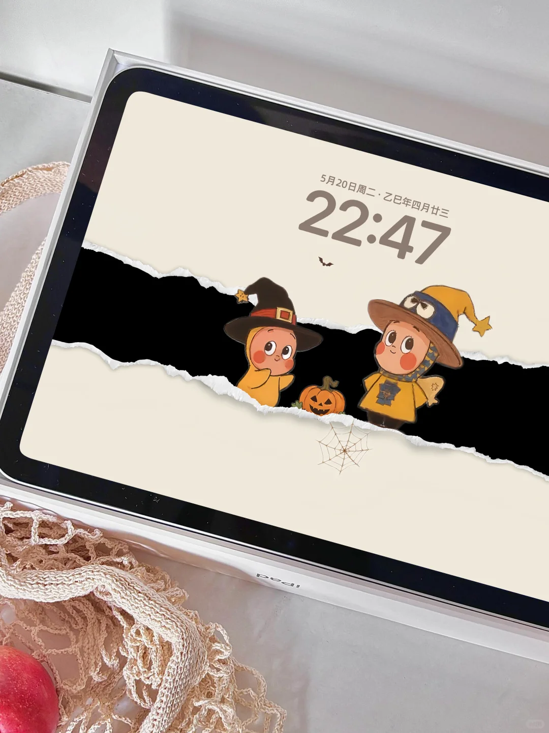 万圣节🎃星星人冲出屏幕 | iPad壁纸✨