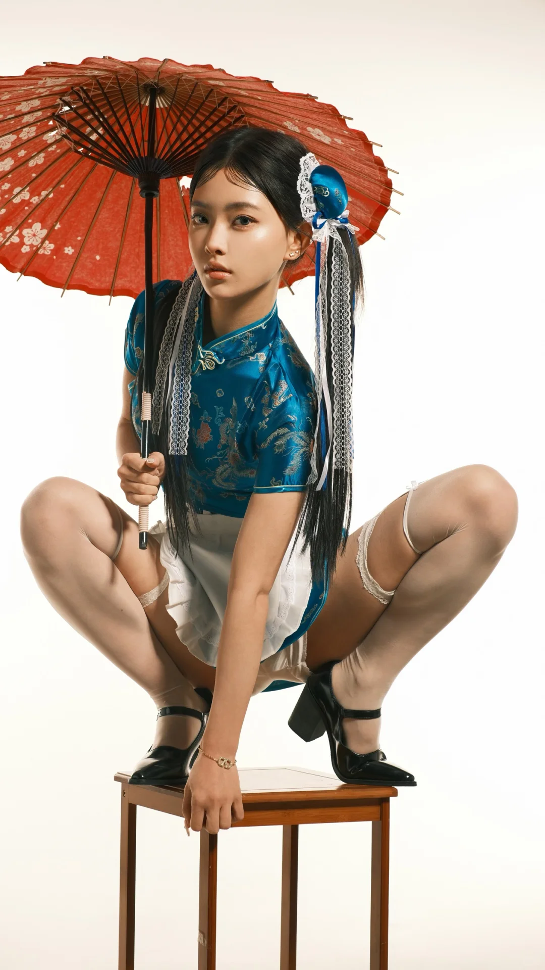 她从东方而来带着桀骜不驯的功夫❗️