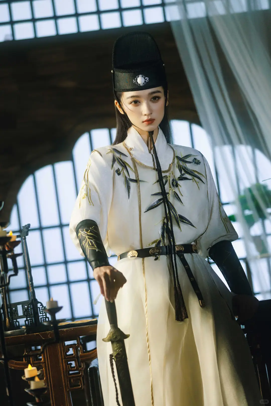 文可执笔书墨香，武能仗剑走江湖｜汉服写真