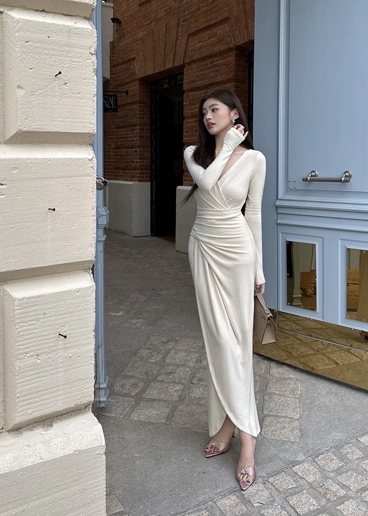 👗秋日甜美风穿搭指南！优雅与性感并存💃