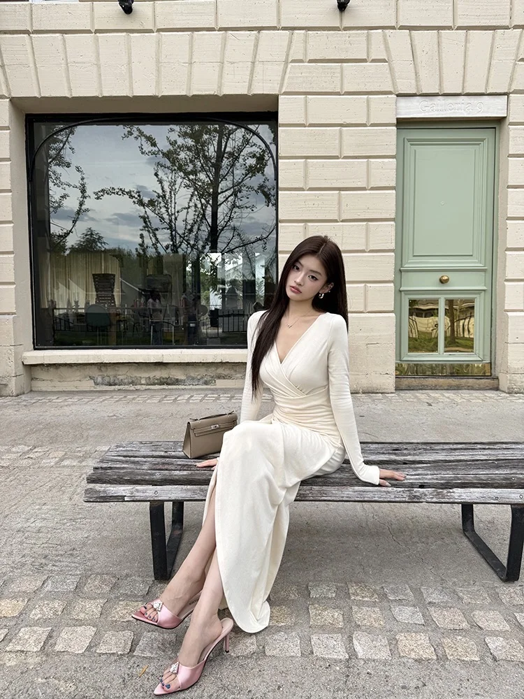 👗秋日甜美风穿搭指南！优雅与性感并存💃