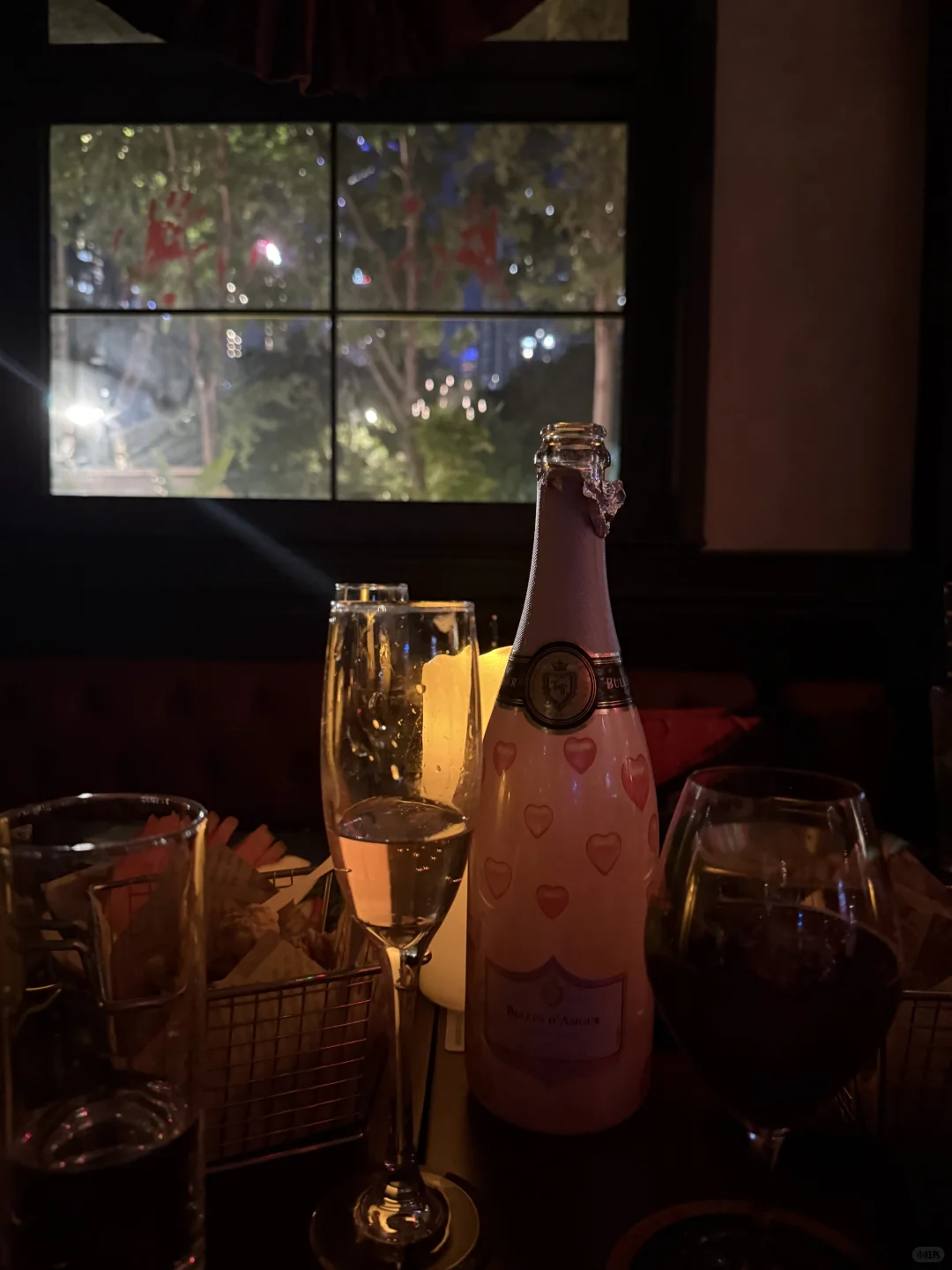 🇫🇷尝到了杰伦限定款的粉色香槟 甜甜哒🍾